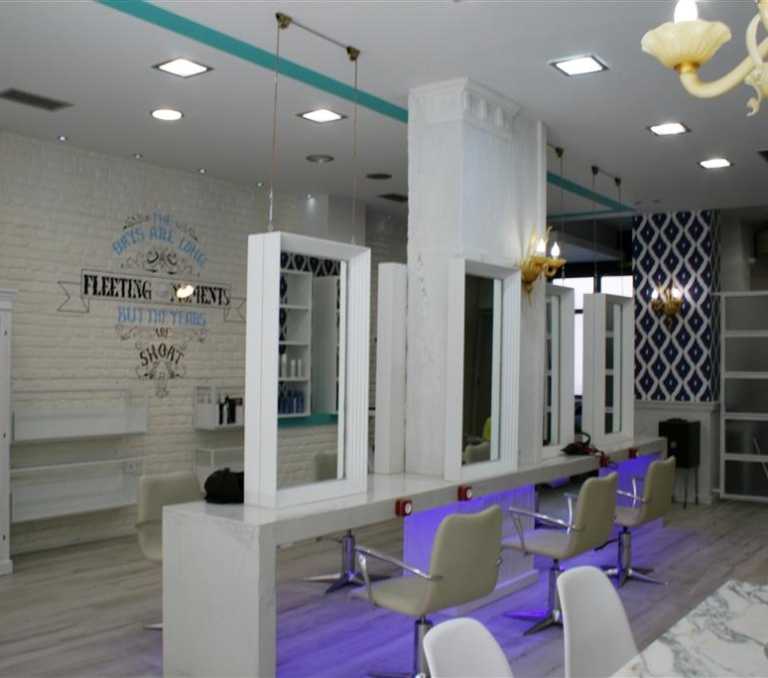 ΚΟΜΜΩΤΗΡΙΟ HAIR GALLERY