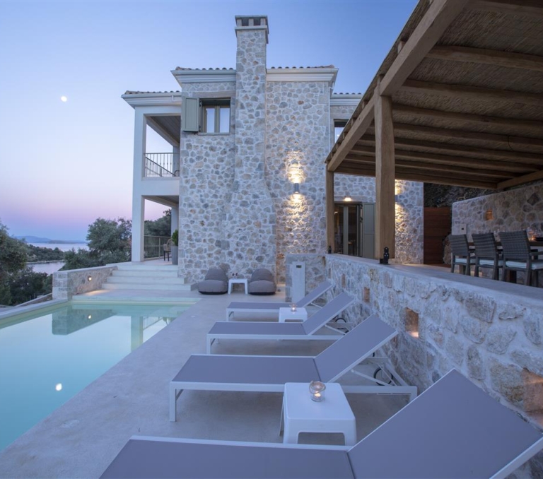 EXECUTIVE VILLAS LEFKADA