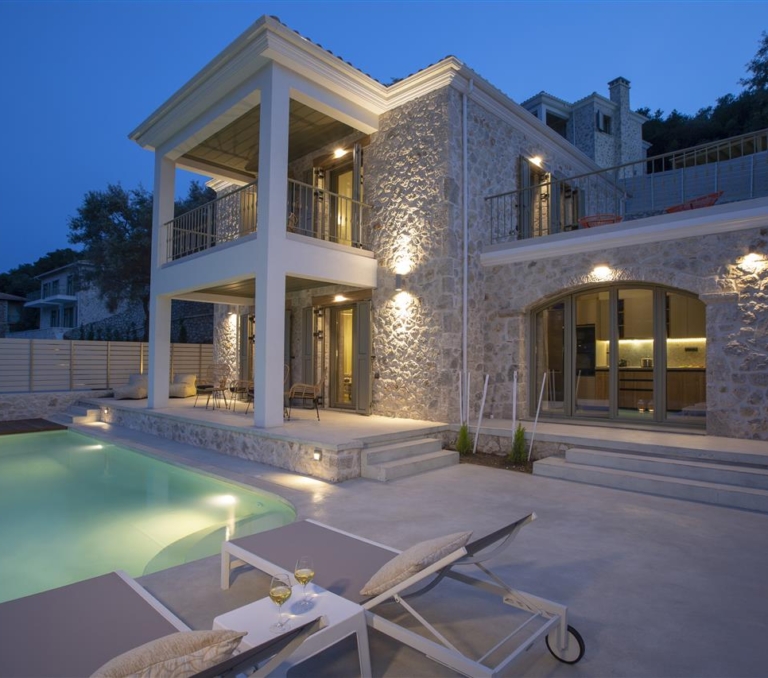 EXECUTIVE VILLAS LEFKADA